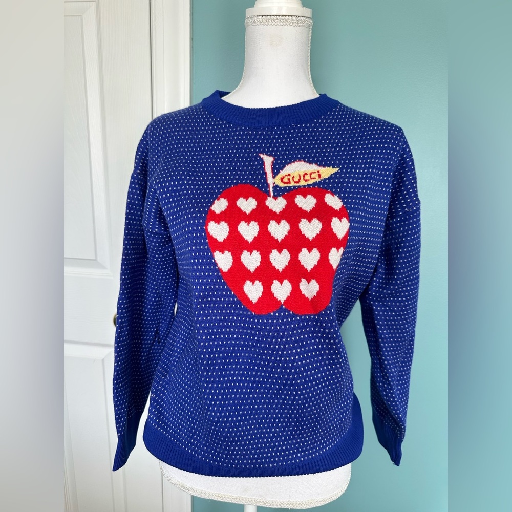 Fashion sweater
